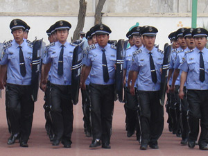 �����L(f��ng)��010